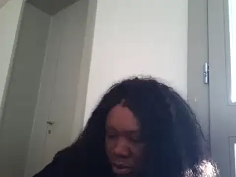 Snapshot of bonbonaumiel chatting on 12/06/24, 02:17 bonbonaumiel online show from 12/06/24, 02:17