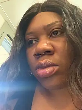 Snapshot of bonbonaumiel chatting on 12/25/24, 11:00 bonbonaumiel online show from 12/25/24, 11:00