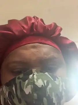 Snapshot of bonbonaumiel chatting on 01/02/25, 04:13 bonbonaumiel online show from 01/02/25, 04:13