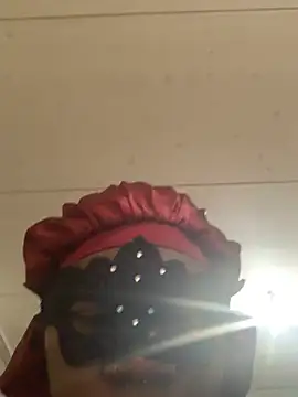 Snapshot of bonbonaumiel chatting on 01/03/25, 06:22 bonbonaumiel online show from 01/03/25, 06:22