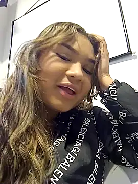 Snapshot of ZoeBianchi chatting on 01/23/25, 04:48 ZoeBianchi online show from 01/23/25, 04:48