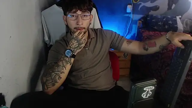 Snapshot of Dereck_Dickson chatting on 11/05/25, 03:45 Dereck Dickson online show from 11/05/25, 03:45