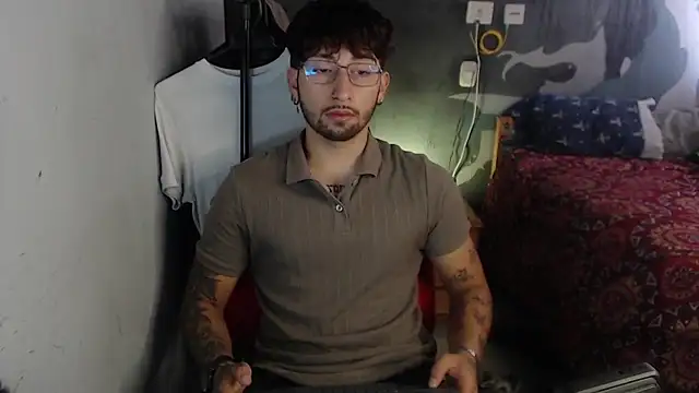 Snapshot of Dereck_Dickson chatting on 11/08/25, 03:01 Dereck Dickson online show from 11/08/25, 03:01