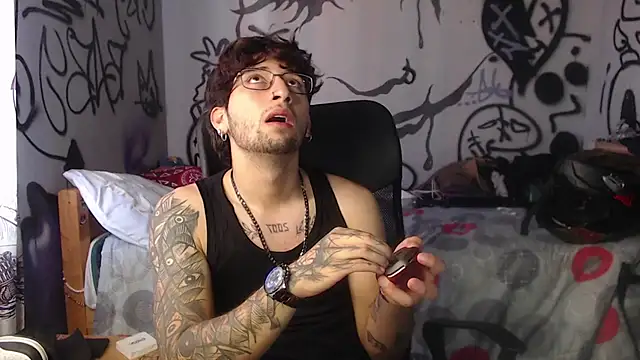 Snapshot of Dereck_Dickson chatting on 12/15/25, 03:16 Dereck Dickson online show from 12/15/25, 03:16