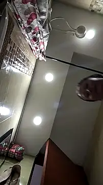 Snapshot of miss_evoleth2 chatting on 11/27/25, 05:48 miss evoleth2 online show from 11/27/25, 05:48