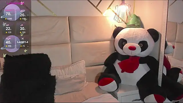 Nathaliajonees online show from 10/23/25, 12:26