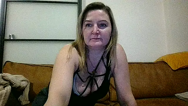 CoupleKitty online show from 02/08/25, 07:49