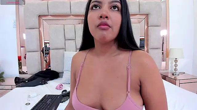 nicole fisherr online show from 01/01/25, 09:17