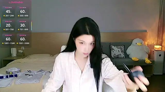 Lucky-baby online show from 10/16/25, 01:12