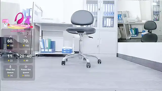 Snapshot of Cheryl_106 chatting on 11/02/25, 02:14 Cheryl 106 online show from 11/02/25, 02:14