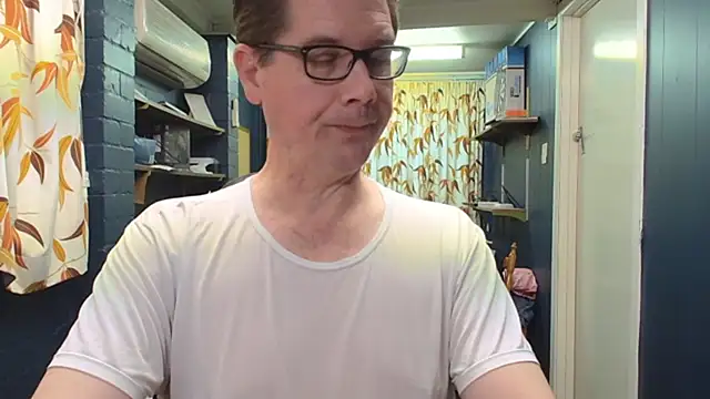 Snapshot of tilobinder chatting on 09/13/25, 12:49 tilobinder online show from 09/13/25, 12:49