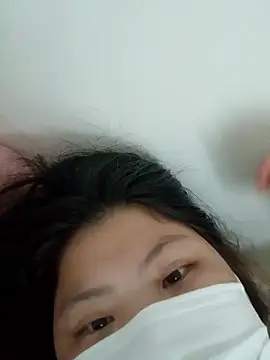 hello098712 online show from 10/10/25, 04:06