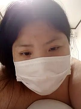 hello098712 online show from 10/14/25, 03:46