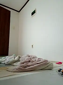 hello098712 online show from 10/24/25, 09:28