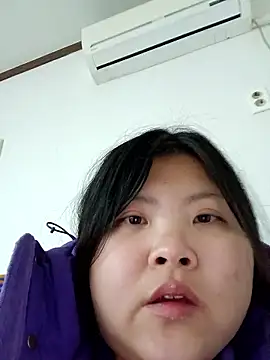 hello098712 online show from 12/03/25, 09:40