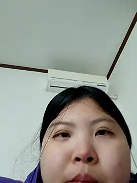 hello098712 online show from 12/05/25, 10:13