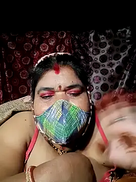 Hot Falguni online show from 12/31/24, 07:18
