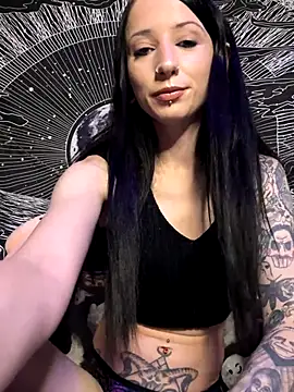 Snapshot of MissMidnightUK chatting on 12/14/25, 10:25 MissMidnightUK online show from 12/14/25, 10:25