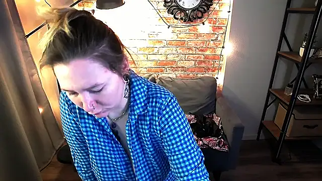 Ozalin Green online show from 10/14/25, 06:03