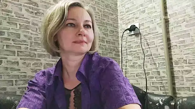 EdithManning online show from 12/16/24, 07:26