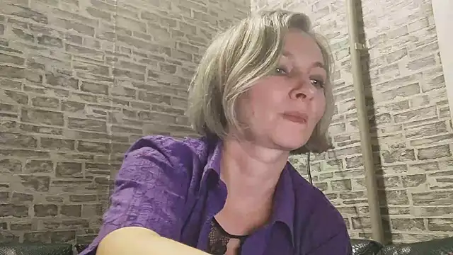 EdithManning online show from 12/16/24, 01:32