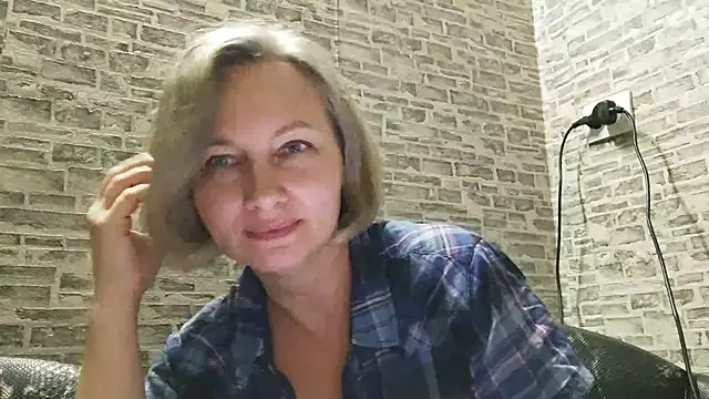 EdithManning online show from 12/21/24, 05:51