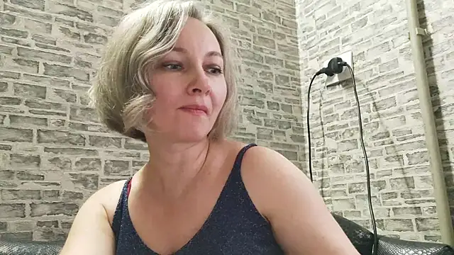 EdithManning online show from 12/24/24, 10:55