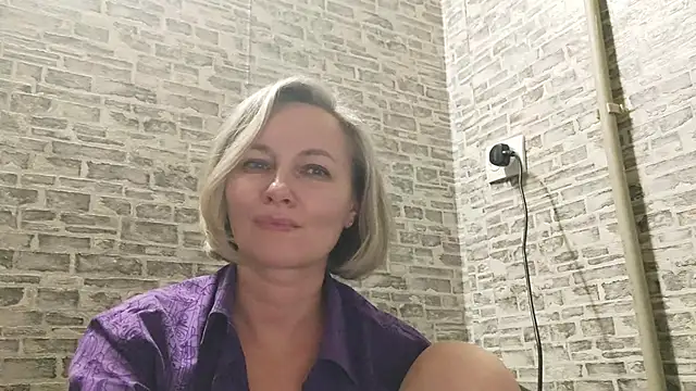 EdithManning online show from 12/28/24, 05:14