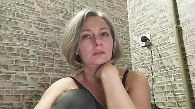 EdithManning online show from 01/04/25, 06:51
