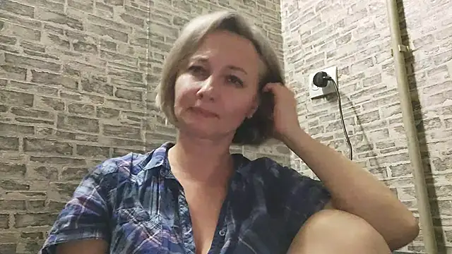 EdithManning online show from 01/08/25, 05:05
