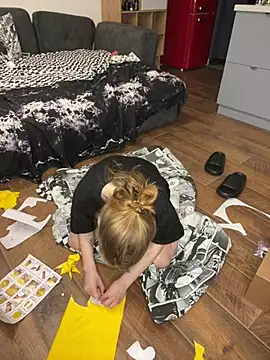 princessaalicc online show from 12/09/24, 01:51