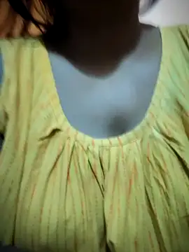 Hot-Anuska online show from 10/23/25, 12:54