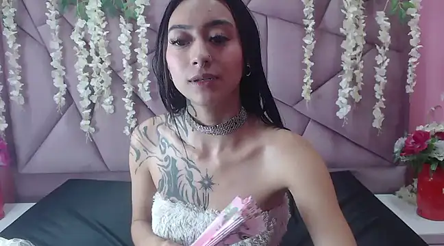 Miaa Thopmson online show from 02/25/25, 03:20