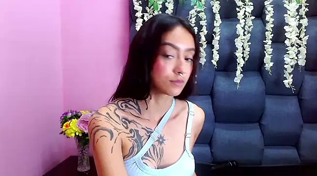 Miaa Thopmson online show from 03/07/25, 09:59