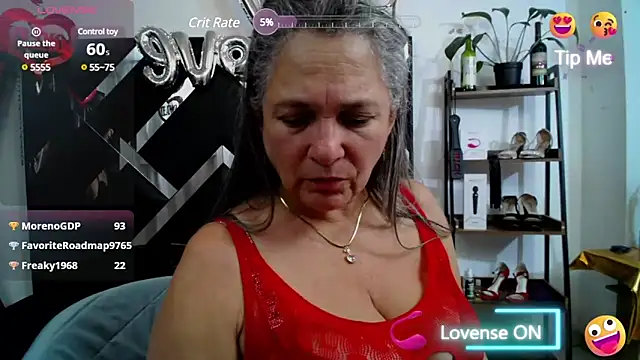 Snapshot of miisevvie_ chatting on 03/21/25, 02:28 miisevvie online show from 03/21/25, 02:28