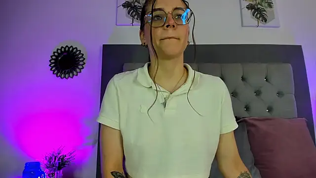 crystal Frost online show from 01/07/25, 07:17
