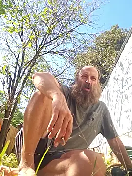 Snapshot of Beyond1978 chatting on 10/02/25, 05:42 Beyond1978 online show from 10/02/25, 05:42