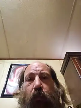 Snapshot of Beyond1978 chatting on 10/11/25, 05:44 Beyond1978 online show from 10/11/25, 05:44