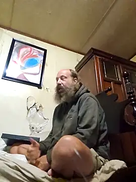 Snapshot of Beyond1978 chatting on 10/13/25, 03:39 Beyond1978 online show from 10/13/25, 03:39