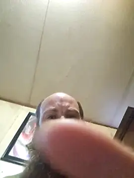 Snapshot of Beyond1978 chatting on 10/21/25, 12:17 Beyond1978 online show from 10/21/25, 12:17