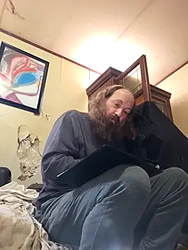 Snapshot of Beyond1978 chatting on 11/04/25, 04:17 Beyond1978 online show from 11/04/25, 04:17