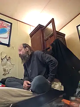 Snapshot of Beyond1978 chatting on 11/05/25, 04:07 Beyond1978 online show from 11/05/25, 04:07