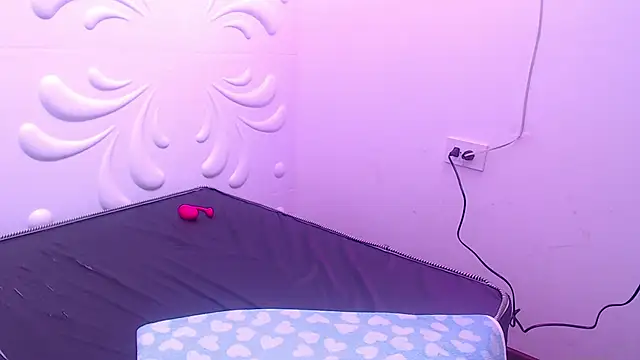 Snapshot of Club_Bdsm_ chatting on 12/21/24, 06:19 Club Bdsm online show from 12/21/24, 06:19