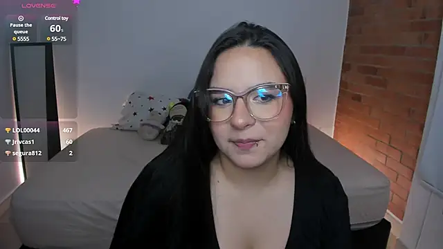 charlotte blass online show from 01/10/25, 04:33