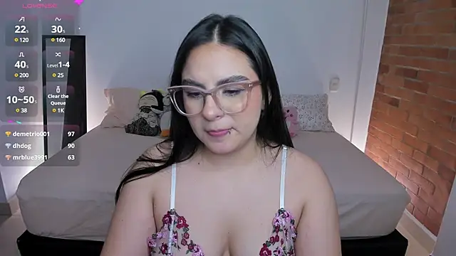 charlotte blass online show from 01/19/25, 05:05