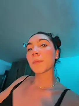 Snapshot of SOY_LUPE chatting on 03/06/25, 05:14 SOY LUPE online show from 03/06/25, 05:14