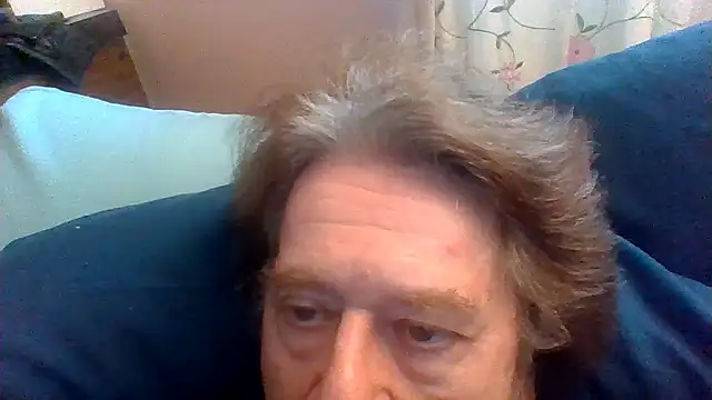 Snapshot of frankie7inch chatting on 06/27/26, 06:02 frankie7inch online show from 06/27/26, 06:02