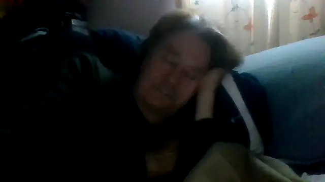 Snapshot of frankie7inch chatting on 06/29/26, 12:17 frankie7inch online show from 06/29/26, 12:17