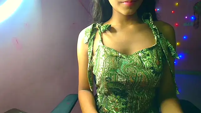 Snapshot of Chandani-Love chatting on 10/23/25, 06:23 Chandani-Love online show from 10/23/25, 06:23