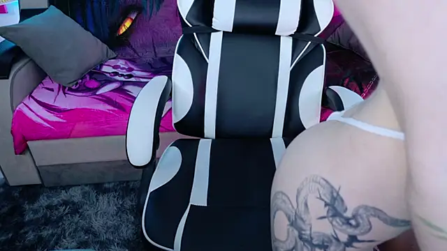 Aurora Natsuki online show from 11/23/25, 10:59